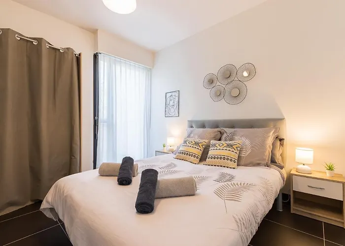 Aux Portes De Bordeaux Le Compostelle Mindurguest Lejlighed *