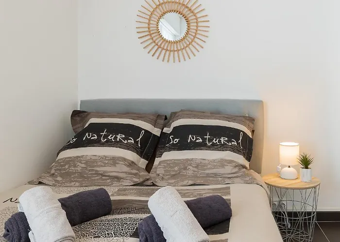 Aux Portes De Bordeaux Le Compostelle Mindurguest * Pessac